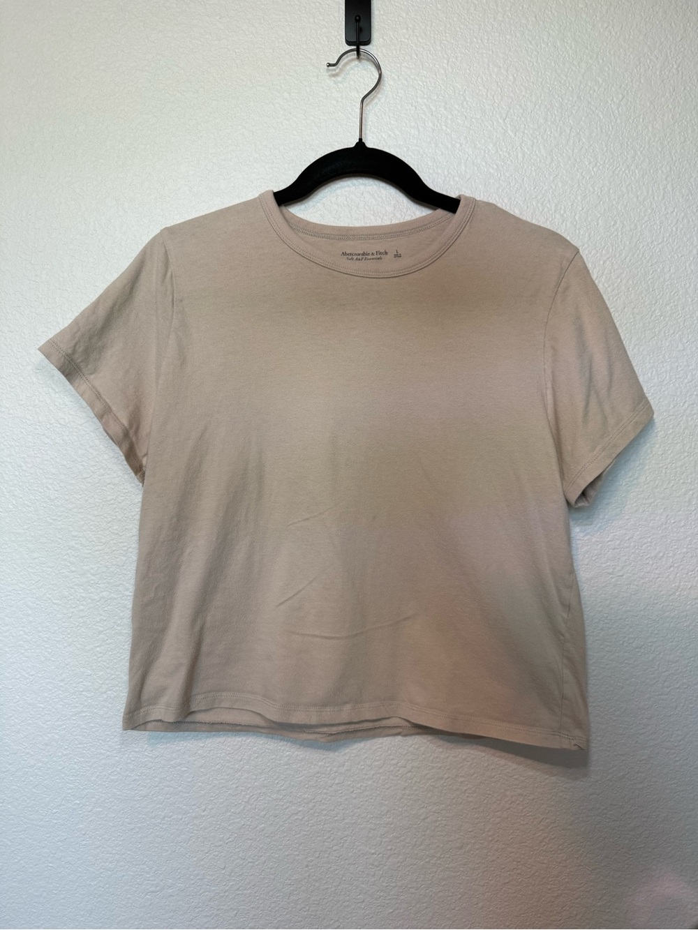Abercrombie & Fitch Essential Body Skimming Tee in Beige
